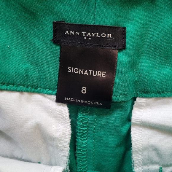 Ann Taylor Shorts - Picture 2 of 2
